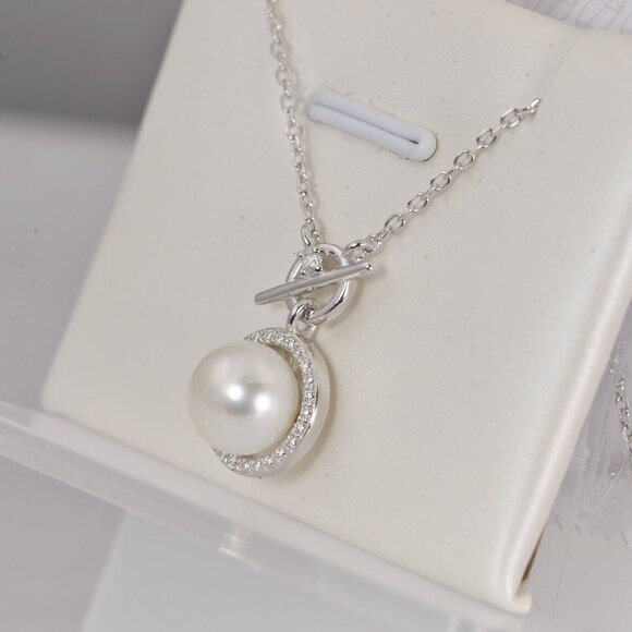 GRA Certified Moissanite Pendant with Fresh water Pearl  18" 925 Sterling WG - Picture 2 of 4